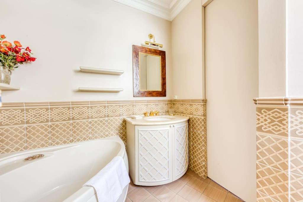 Apartment De La Belle Epoque- Notre-dame Paris